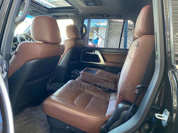 Toyota Land Cruiser 4.6 V8 ZX 2019 Black