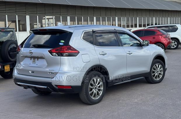 Nissan X-Trail 2019 Silver