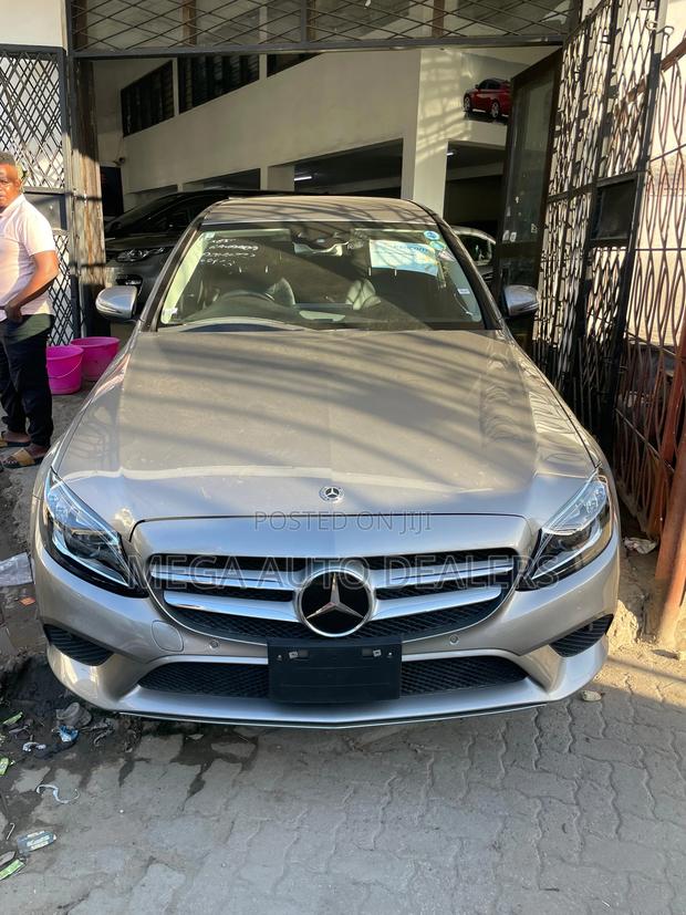 Mercedes-Benz C200 2018 Silver