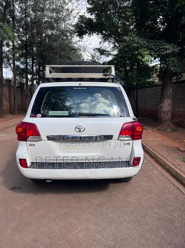 Toyota Land Cruiser 2015 White