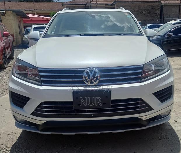Volkswagen Touareg 2018 White