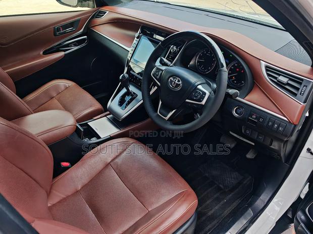 Toyota Harrier 2.0 2019 Pearl