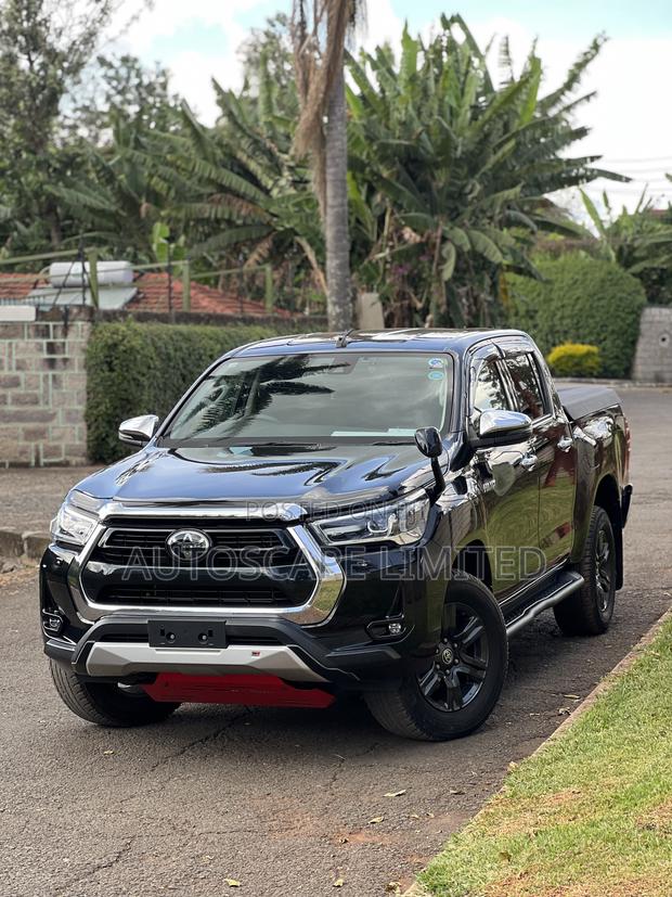 Toyota Hilux 2019 Black