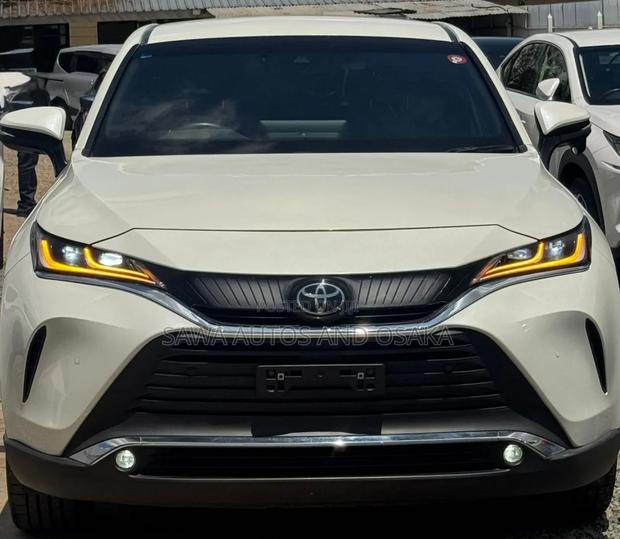 Toyota Harrier 2021 White