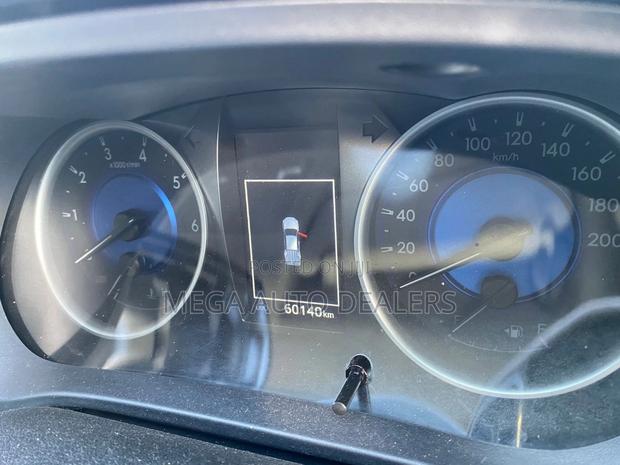 Toyota Hilux 2019 Black