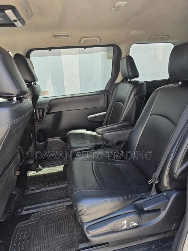 Toyota Voxy 2017 White