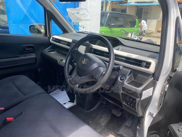 Suzuki Wagon R 2018 White