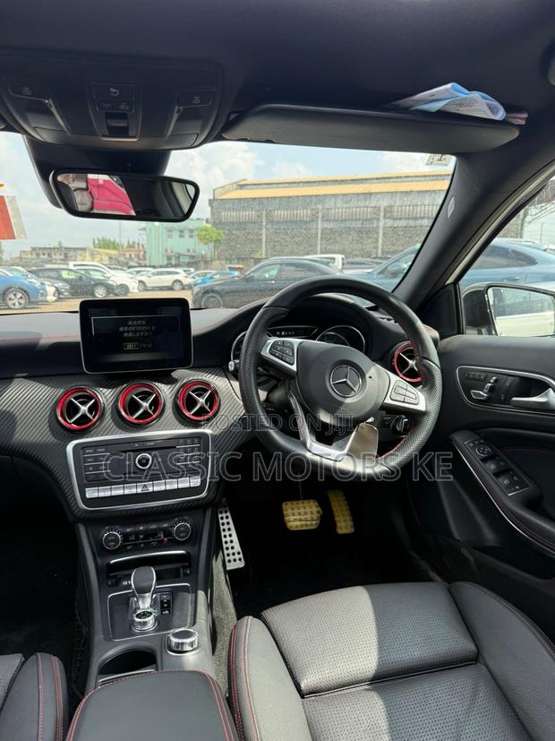 Mercedes-Benz A-Class 2019 White