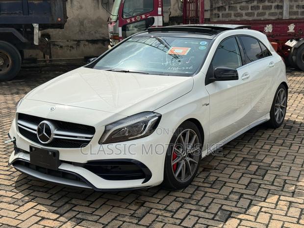 Mercedes-Benz A-Class 2019 White