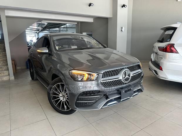 Mercedes-Benz GLE-Class GLE 400d 4MATIC 2021 Gray