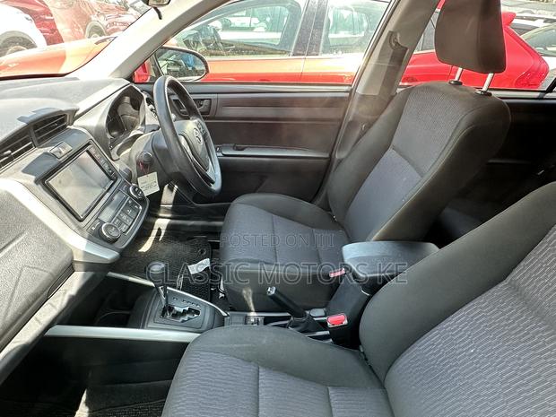 Toyota Corolla Fielder 2019 Silver