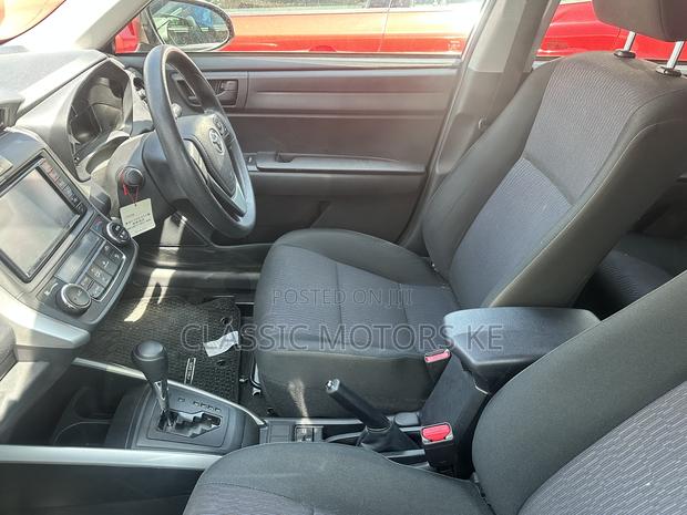 Toyota Corolla Fielder 2019 Silver