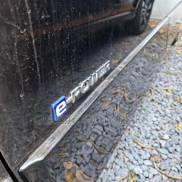 Nissan Serena 2018 Black