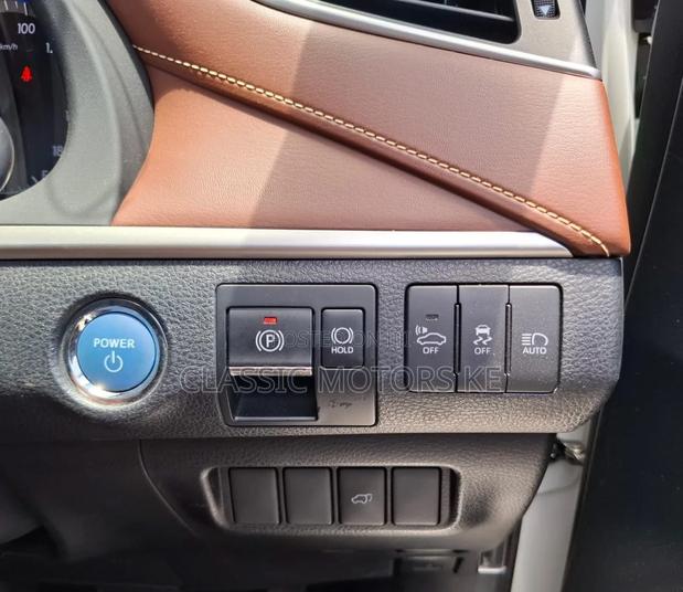 Toyota Harrier 2.5 Hybrid 4WD 2020 White