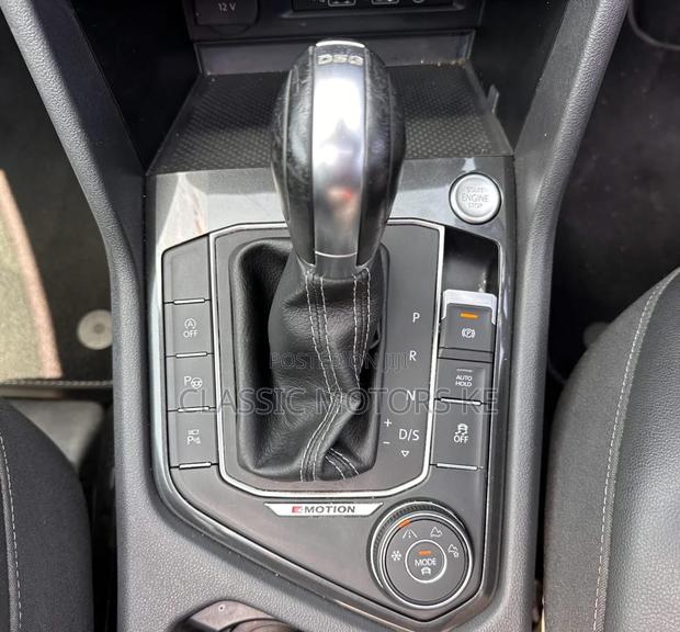 Volkswagen Tiguan 2.0T S AWD 4MOTION 2020 Gray