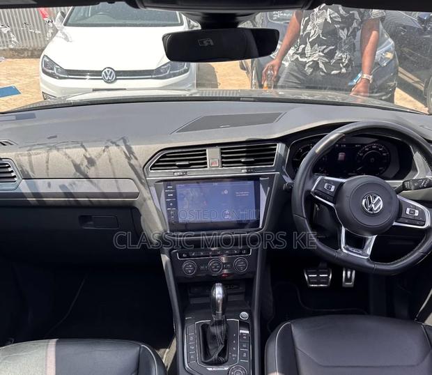 Volkswagen Tiguan 2.0T S AWD 4MOTION 2020 Gray