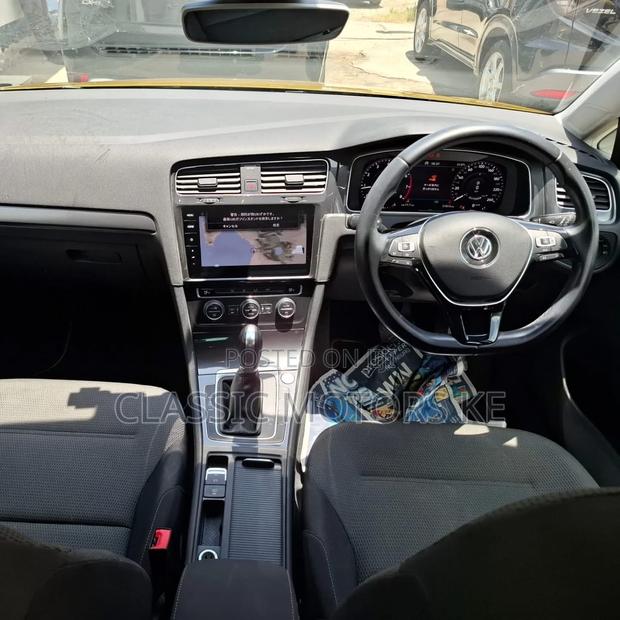 Volkswagen Golf 1.4T TSI FWD 2020 Gold