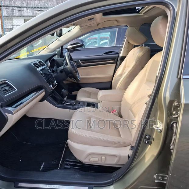 Subaru Outback 2.5i Premium AWD 2018 Gray