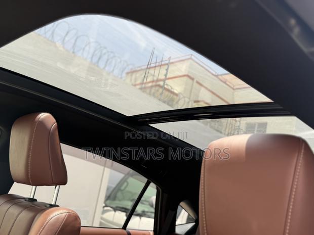 Toyota Harrier 2.0 4WD 2018 Pearl