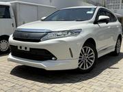 Toyota Harrier 2.0 4WD 2018 Pearl for sale