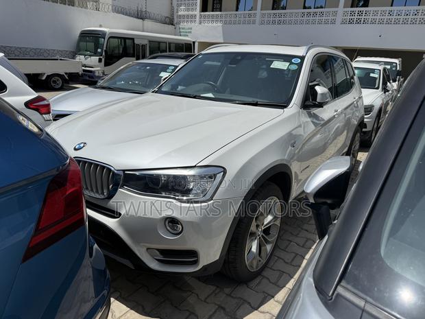 BMW X3 xDrive30i AWD 2018 White