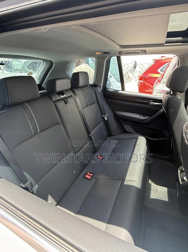 BMW X3 xDrive30i AWD 2018 White