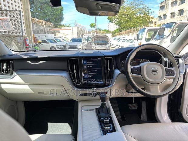 Volvo XC60 T5 Inscription AWD 2019 Black