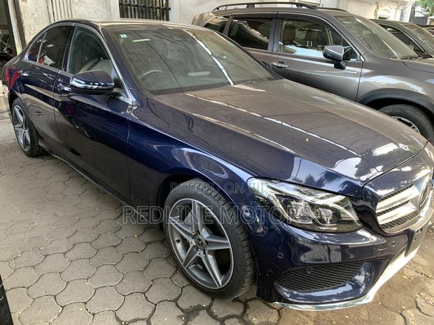 Mercedes-Benz C200 2018 Blue