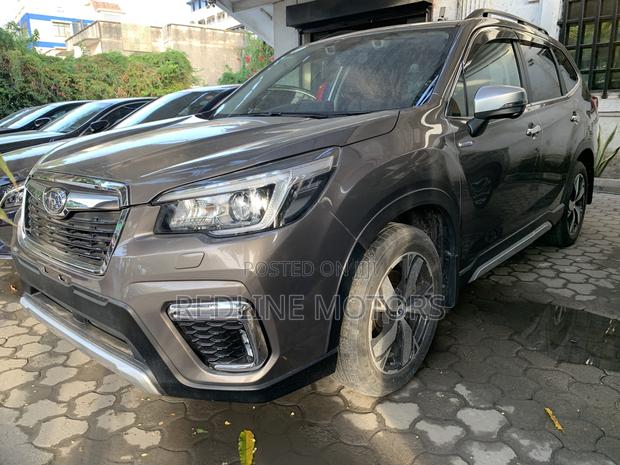 Subaru Forester 2.5i Premium AWD 2018 Gray