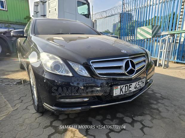 Mercedes-Benz E250 2015 Black