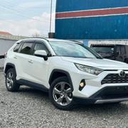 Toyota RAV4 2019 White for sale