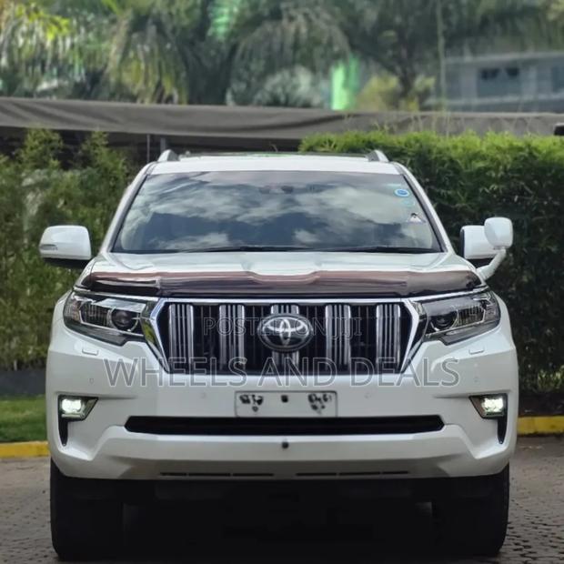 Toyota Land Cruiser Prado 2.8 2019 White