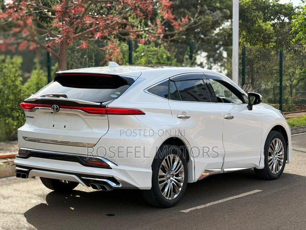 Toyota Harrier 2.0 2020 White