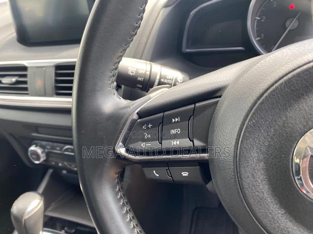 Mazda Axela 2018 Gray