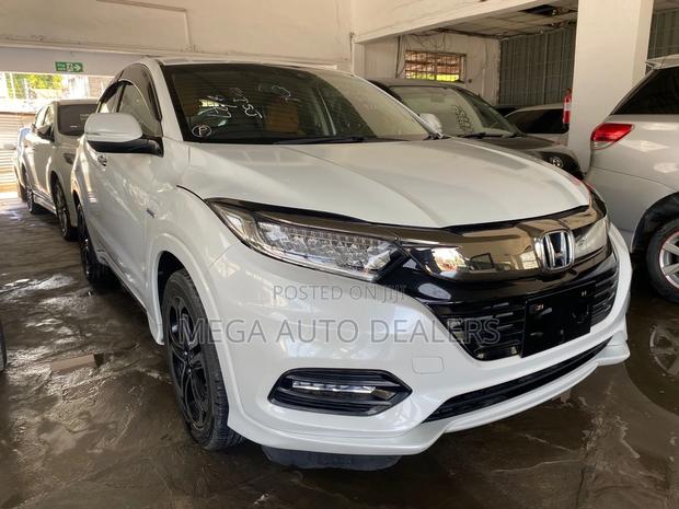 Honda Vezel 2018 White