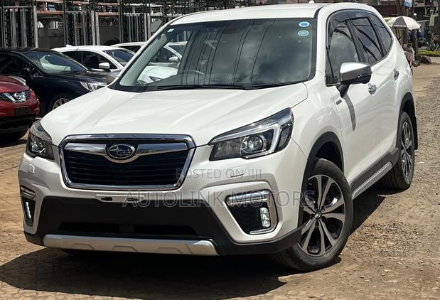 Subaru Forester 2018 White