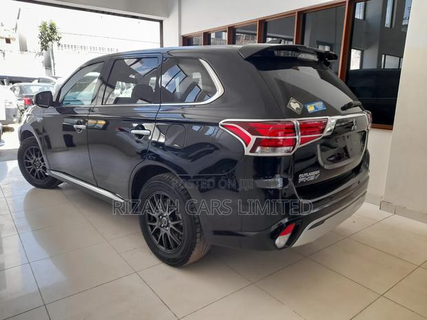 Mitsubishi Outlander 2.0 PHEV AWD 2018 Black