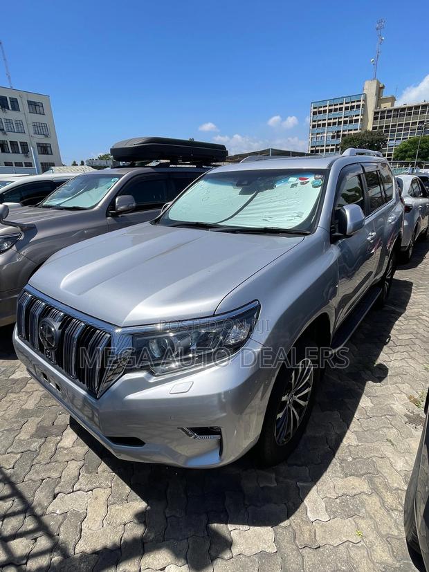 Toyota Land Cruiser Prado 2019 Silver