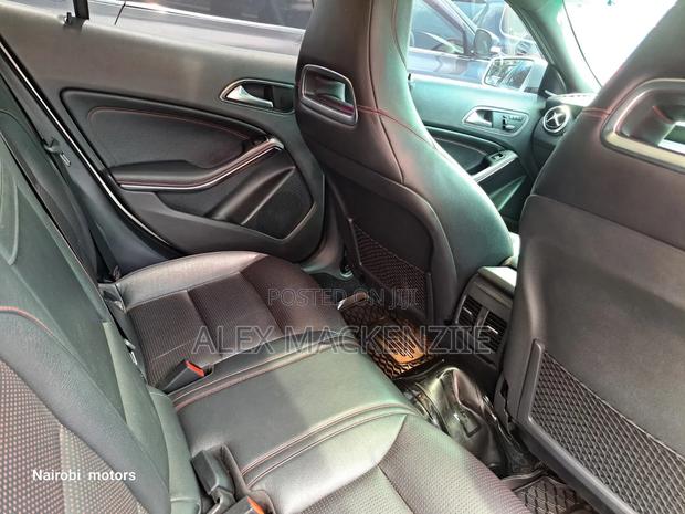 Mercedes-Benz GLA 250 2017 Silver