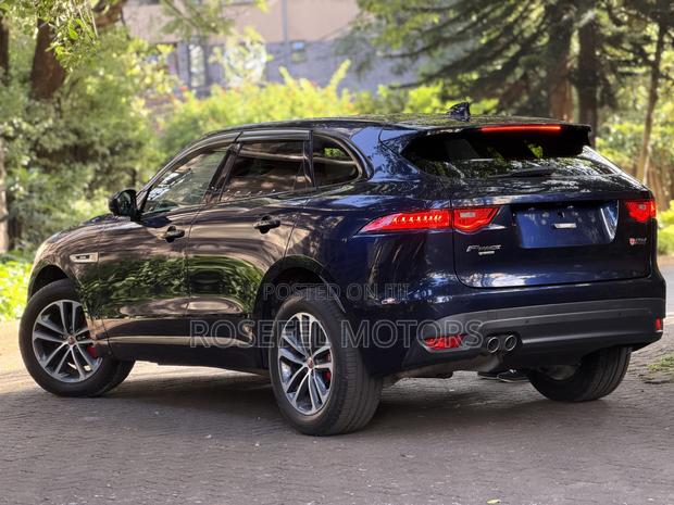 Jaguar F-Pace 20d R-Sport AWD 2019 Blue