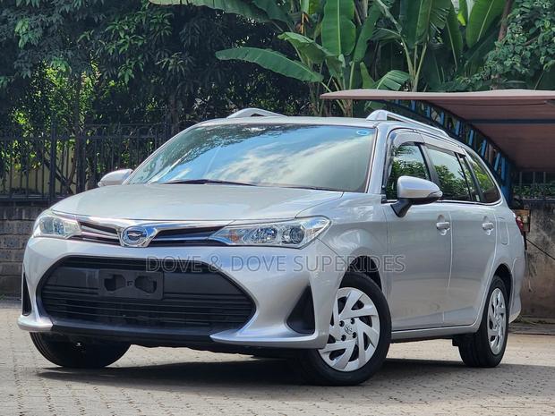 Toyota Corolla Fielder 1.5 Petrol FWD 2018 Silver