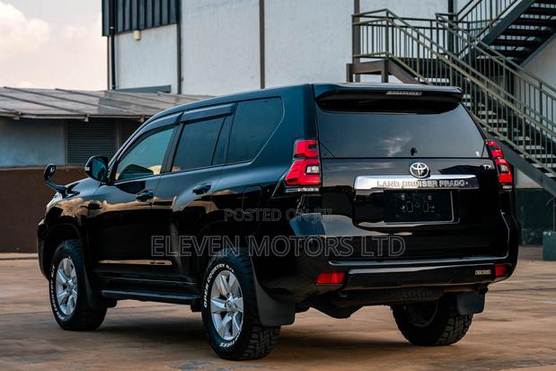Toyota Land Cruiser Prado 2018 Black