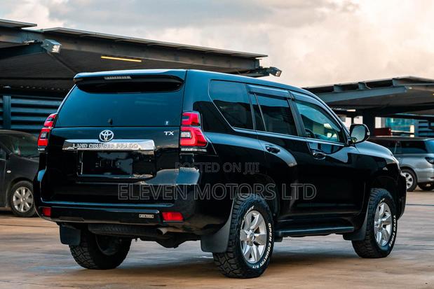 Toyota Land Cruiser Prado 2018 Black