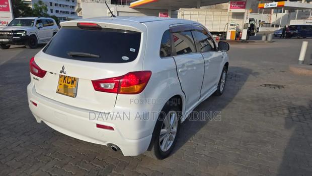 Mitsubishi RVR 2013 White