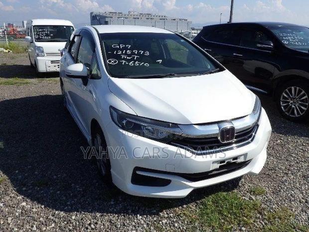 Honda Fit Shuttle 1.5 Hybrid 2WD 2018 White