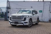 Toyota Land Cruiser LC300 2023 White for sale