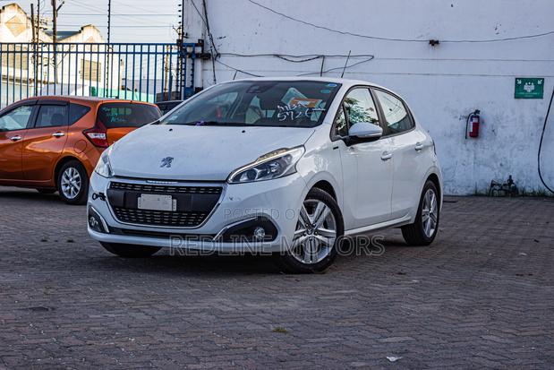 Peugeot 208 2018 White