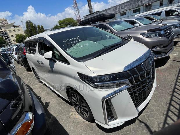 Toyota Alphard 2018 White