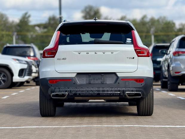 Volvo XC40 2018 White