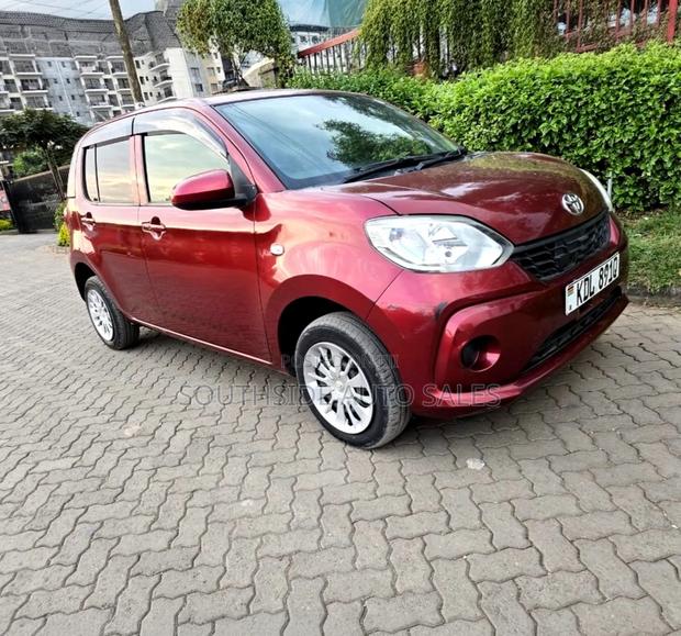 Toyota Passo 1.0 FWD 2016 Red